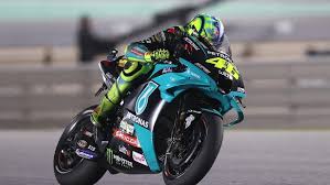 He currently rides for the movistar yamaha team. Wie Lange Fahrt Valentino Rossi Weiter Moto Gp Sportnews Bz