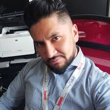 YA ESTÁ EN NETFLIX! La película 'SPACEMAN' protagonizado por Adam Sandler  ya se encuentra en Netflix