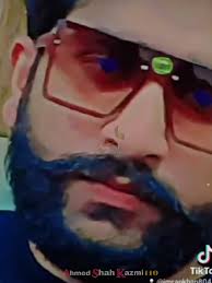 Diware Hilti Rehti Hain Dar Kanp Jata H