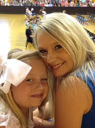 Lynette Prescott's Instagram, Twitter & Facebook