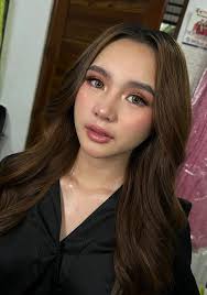 One word for Emmanuela's make up artist ☺️