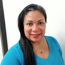 Ericka Rivas Quinland (@erickar17)