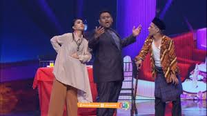 Program ini akan dihoskan oleh nabil ahmad dan elly mazlein yang akan bersiaran selama 10 minggu. Muzikal Lawak Superstar Minggu 4