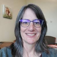 Nour Hoelscher's Instagram, Twitter & Facebook