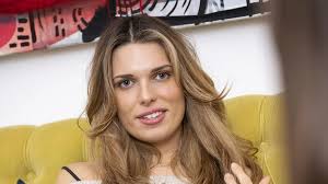 Mit sieben die Mama gepflegt: Junge Pflegende: „Wir wollen helfen, aber  nicht allein“