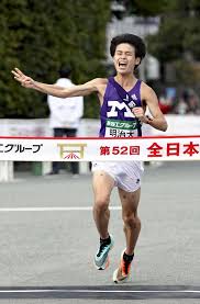 The race takes places annually on january 2nd and 3rd, and dates back to 1920. ç®±æ ¹é§…ä¼ã®é ‚ç‚¹ç‹™ã†æ˜Žæ²»å¤§ ãƒ©ãƒ³ãƒŠãƒ¼ã®å¿ƒã«ç«ã‚'ã¤ã'ãŸæŒ‡æ®å®˜ã® æŒ'ç™º ã¨ã¯ ãƒ‹ãƒ¥ãƒ¼ã‚¹ ç®±æ ¹é§…ä¼ èª­å£²æ–°èžã‚ªãƒ³ãƒ©ã‚¤ãƒ³