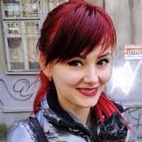 Tina Bayer's Instagram, Twitter & Facebook