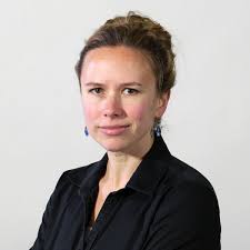 Fawn Thompson's Instagram, Twitter & Facebook