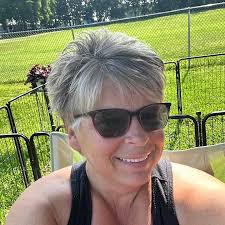 What internet providers are recommended for full-time travel?