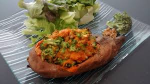 Patate Douce Farcie Au Brocoli Et Noix Plats Vegetaliens Plat Vegetarien Recette De Plat