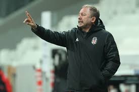 Ali rıza sergen yalçın, 5 ekim 1972, i̇stanbul doğumlu, türk teknik direktör, futbol yorumcusu ve eski millî futbolcudur. Sergen Yalcin Gursoy Yalcin Sergen Yalcin Dan Futbolculara Hucum Emri Pro Lisans Kursunda Olan Teknik Direktor Sergen Yalcin In Bugun Takimin Basinda Olacagi Belirtildi Freey