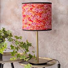 Le fabricant trio a conçu cette lampe à poser hostel en deux couleurs différentes, blanc ou noir. Abat Jour Tissu Japonais Fleur De Cerisier Rouge Oranajde