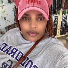 Teyana Taylor and her mother.