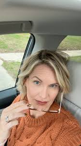 Amie Bradford's Instagram, Twitter & Facebook