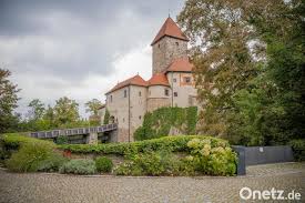 Wir wollen im nächsten jahr kirchlich heiraten und stellen uns eine hochzeit auf einem schloss oder einer burg vor. Hoffnung Fur Mitarbeiter Auf Burg Wernberg Onetz