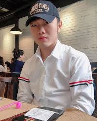 Chàng rể điển trai bên dàn bê tráp. áº£nh Xuan TrÆ°á»ng Lam Máº«u Cho Bao Tuá»•i Teen Báº¥t Ngá» Ä'Æ°á»£c Chia Sáº» Netizen Viá»‡t Giáº£i Tri