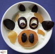 Notre Mascotte En Yoghurt Une Superbe Idee De Gouter Kiri Kids Snack Cute Cow Fun Enfant Recette Creative Food Food Fun Healthy Breakfast