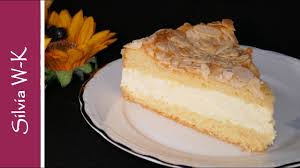 Dass ein einfacher klassischer bienenstich so genial schmecken kann, habe ich lange zeit nicht gedacht. Falscher Bienenstich Bienenstich Luftig Leicht Locker Ohne Gelatine Youtube