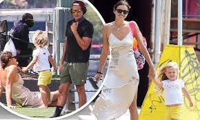 Irina shayk i spring/summer 2020 runway compilation. Irina Shayk Reignites Vito Schnabel Rumors After He Joins Her And Her Daughter At The Park Daily Mail Online