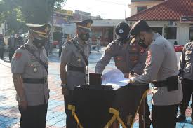 Sakolana di sdit al kamil jatiwangi. Kapolres Majalengka Pimpin Sertijab Kabag Logistisk Dan Tiga Kapolsek Bandung Berita