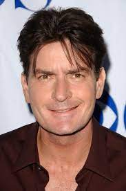 He has two older brothers, ramon and emilio, and a younger sister called renee. Charlie Sheen Vermogen Einkommen 2021 Vollig Pleite