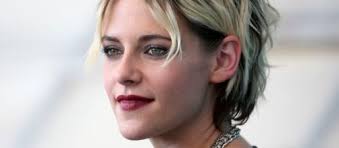 Si adatta, infatti, a ogni forma . Tagli Di Capelli Per L Inverno Il Caschetto E Le Chiome Ricce