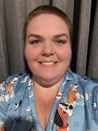 Pixie hair style for growing hair