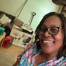 我49歲,我剛當了媽媽,但沒有人祝賀我人生中最快樂的一天。