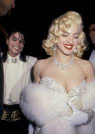 Tune in to the first michael jackson live radio, the first career spanning radio dedicated to the king of pop. Madonna And Michael Jackson S 1991 Oscars Date Remember When Madonna And Michael Jackson Went To The Oscars Together