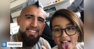 A few steps, often taken barefoot. After Winning Copihue De Oro Arturo Vidal Sensed For Her Son Who Was Watching A Lot Of Tv And Show Fleej