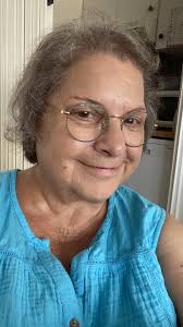 hi all, i am an european tourist (even tho i don't look european i know)  with french bank debit and credit card from bnp paribas, where i can  withdraw cash without commission