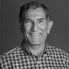 Cesar Navarrete's Instagram, Twitter & Facebook