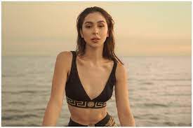 She was born to actors dennis padilla and marjorie barretto. I Ve Been Waiting To Be This Age The Story Behind Julia Barretto S Birthday Beach Photos