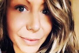 Friends hold candlelight vigil to mark one year after Amber Manthorne  disappeared