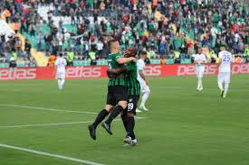 Maçın 72'nci dakikasında ise çaykur rizespor lehine verilen penaltı kararı var uygulamasının ardından iptal edildi. Denizlispor Rizespor U Iki Golle Gecti