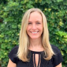 Julie Derose's Instagram, Twitter & Facebook