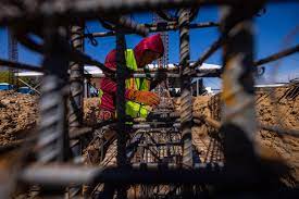 Rubén Rocha Moya - Detrás de cada obra del Plan Sinaloa hay manos que  trabajan, familias que salen adelante y comunidades que se transforman. Más  de 20 mil personas tendrán empleo directo