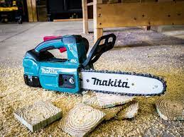 Makita should at the minimum revise the manual, and preferably revise the design to allow at least 15 seconds before the unit times out. 10 Inch Makita 18v Top Handle Chainsaw Preview Xcu06 Ope