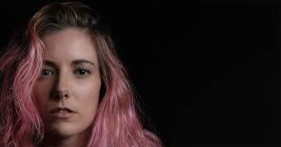 Lindsay Lancaster's Instagram, Twitter & Facebook