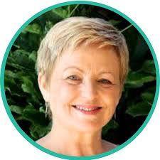 Jennifer Alden's Instagram, Twitter & Facebook