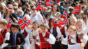 Skolen, som har 13 elever, skal gå som nr. Knallvaer Pa 17 Mai I Hele Landet Nrk Super