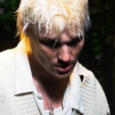 Listen to Scotty Apex