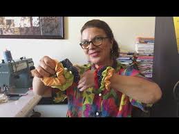 ربطة شعر او شوشو حجم كبير وحجم صغير Chouchou Pour Cheveux En Deux Tailles Differentes Youtube Youtube Lei Necklace Pouring