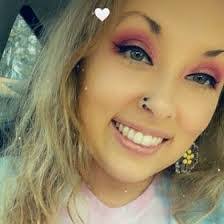 Kim Twitty's Instagram, Twitter & Facebook