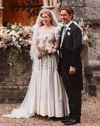 Princess Beatrice S Wedding Dress Details Designer More