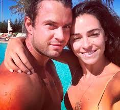 We did not find results for: Finalmente Vanessa Martins Quebra Silencio E Confirma Separacao Com Marco Nacional Flash