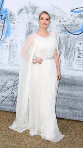 Daniele venturelli/getty lady kitty spencer and michael lewis have tied the knot! Nichte Von Lady Di Lady Kitty Spencer Erscheint Als Griechische Gottin In London
