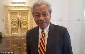 Telefon serta mengimbas suhu badan. Covid 19 Takkan Halang Sarawak Adakan Pilihan Raya Negeri Timbalan Ketua Menteri The Reporter