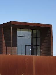 Château la tour de bessan. Chateau La Tour De Bessan Lurton Une Famille De Grands Vins Famille Lurton Vins Chateaux Oenotourisme