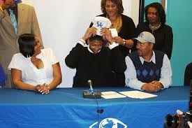 Anthony davis's family who are anthony davis's parents? Kentucky Signee Anthony Davis Wants To Win A National Championship